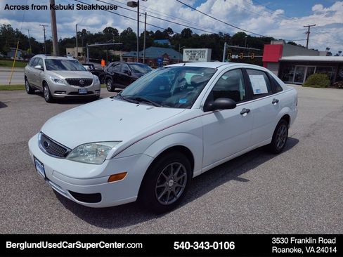 Used 2007 Ford Focus SE FWD image 8