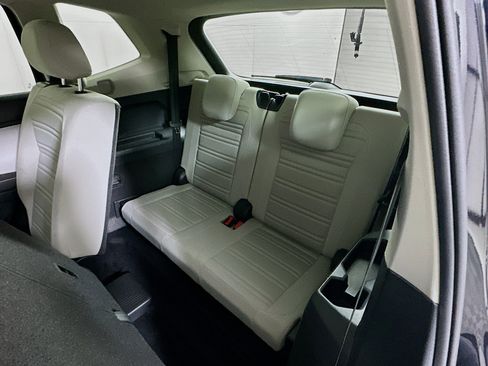 Used 2024 Volkswagen Tiguan S image 28