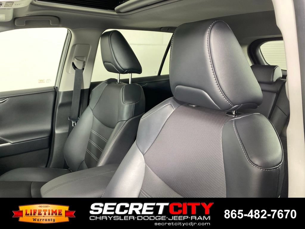 Used 2025 Toyota RAV4 Limited w/ Weather Package AWD/4WD image 10