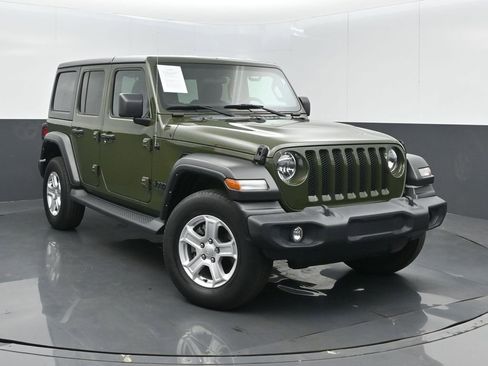 Used 2021 Jeep Wrangler Unlimited Sport AWD/4WD image 3