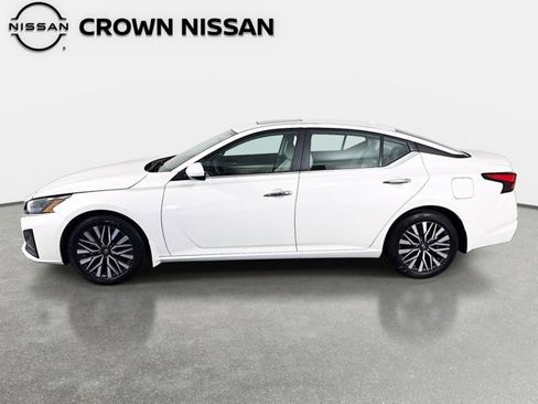 Certified 2024 Nissan Altima 2.5 SV w/ SV Premium Package FWD image 9
