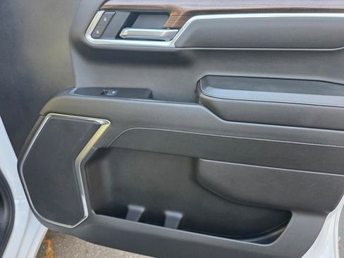 Used 2025 Chevrolet Silverado 1500 LT RWD image 23