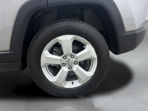 Used 2018 Jeep Compass Latitude w/ Popular Equipment Group AWD/4WD image 26