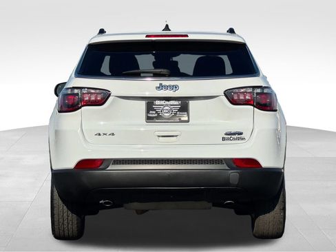 Used 2024 Jeep Compass Latitude AWD/4WD image 6