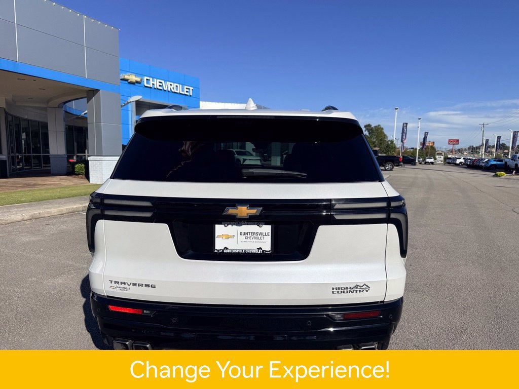 Used 2025 Chevrolet Traverse High Country FWD image 5