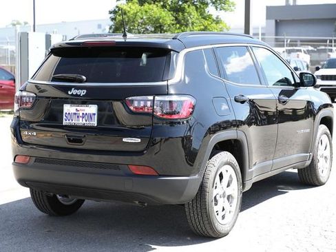 New 2025 Jeep Compass Latitude image 7