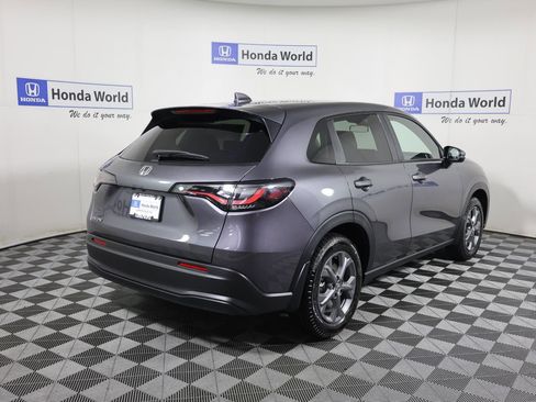 New 2027 Honda HR-V LX image 4