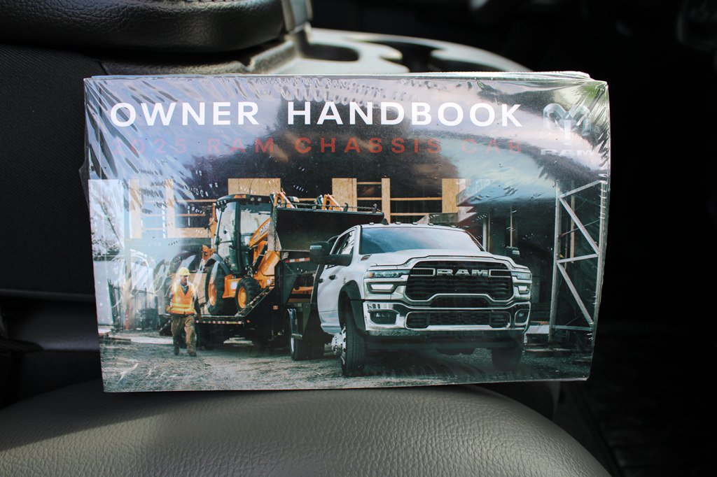 Used 2025 RAM 5500 Tradesman AWD/4WD image 29