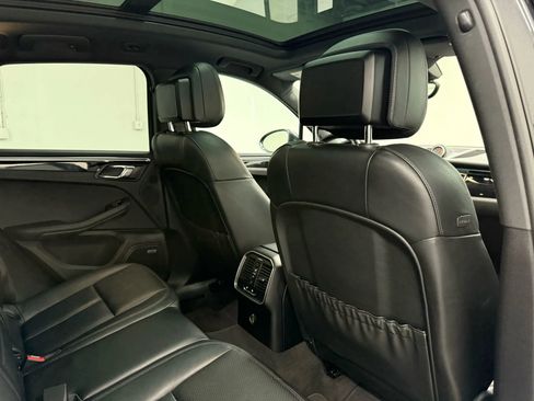 Used 2018 Porsche Macan S image 35