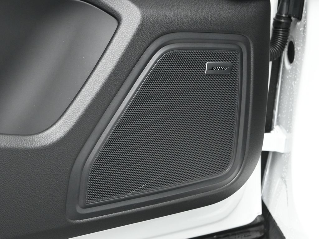 Certified 2026 Porsche Macan AWD/4WD image 13
