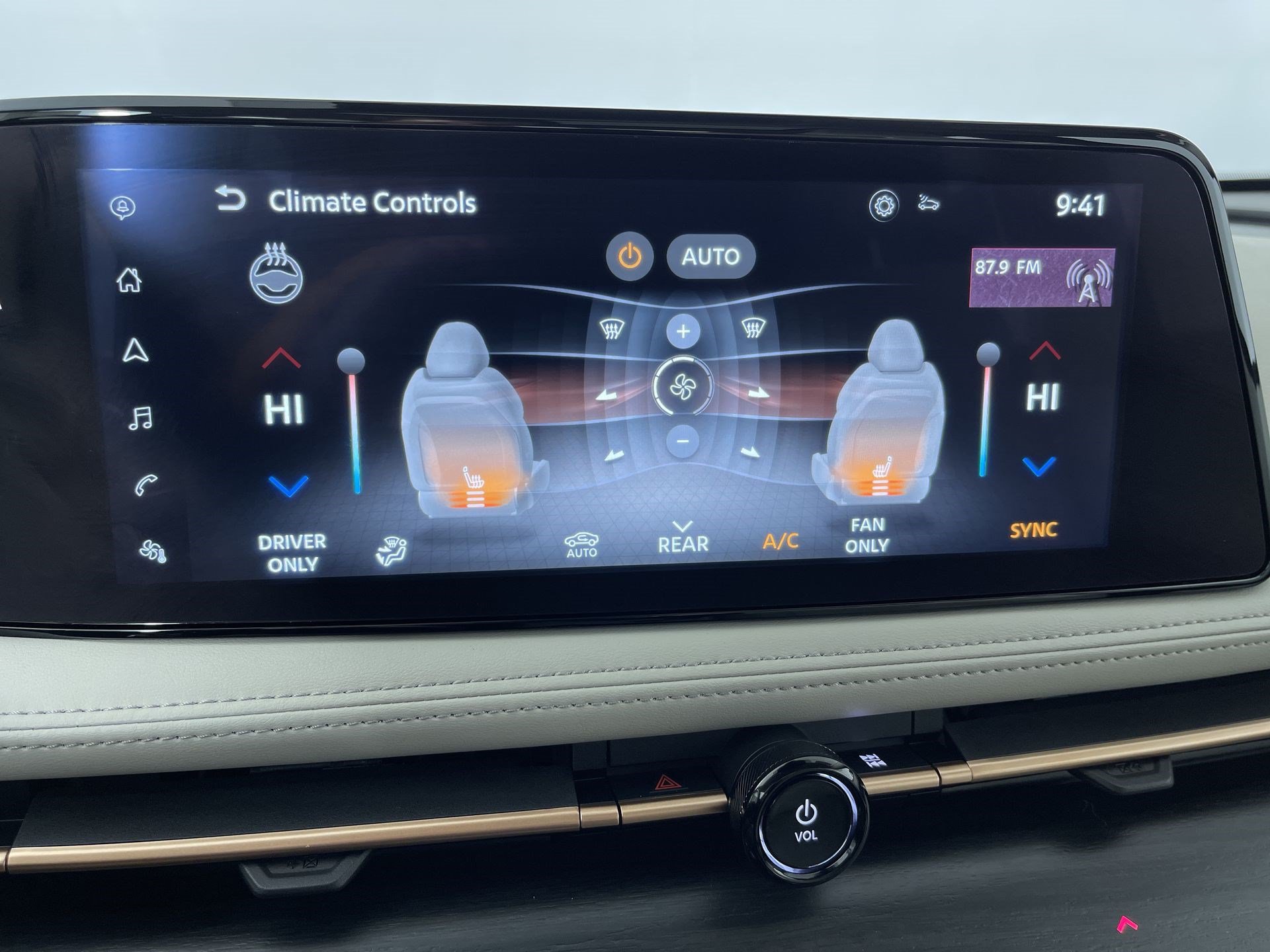 Certified 2024 Nissan Ariya AWD image 21