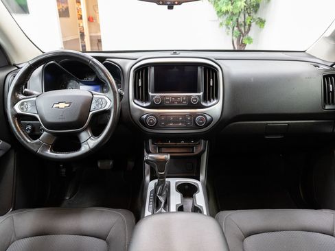 Used 2016 Chevrolet Colorado LT AWD/4WD image 5