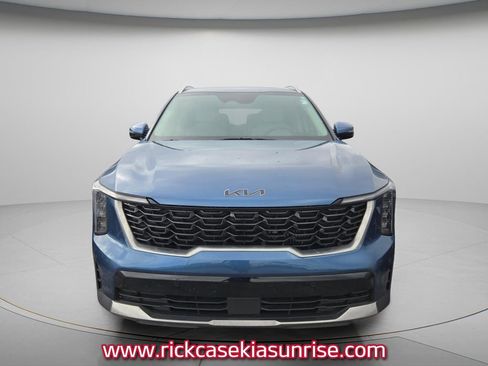Used 2025 Kia Sorento EX image 3