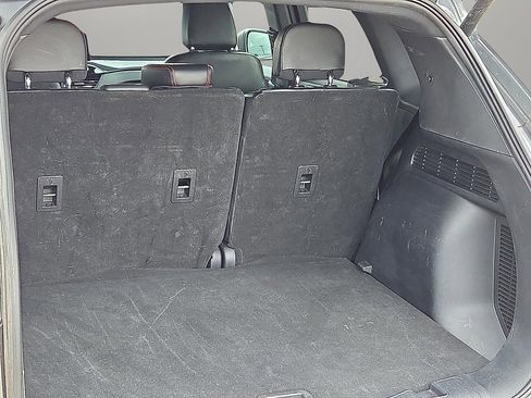 Used 2024 Ford Escape ST-Line image 8