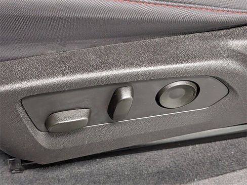 Used 2024 Chevrolet Colorado Z71 w/ Z71 Convenience Package 2 image 11