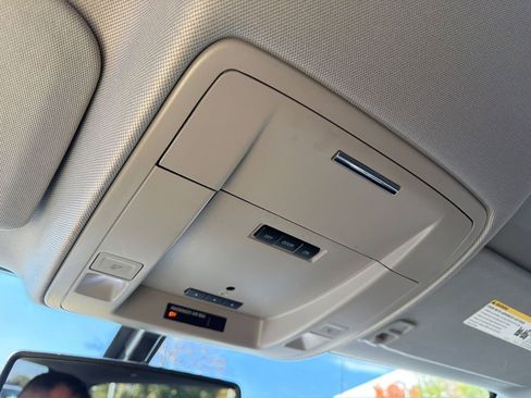 Used 2017 GMC Sierra 1500 SLT w/ SLT Premium Package image 33