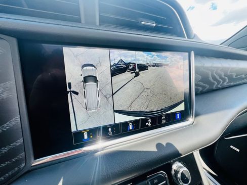 Used 2023 GMC Yukon Denali image 36