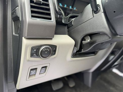 Used 2019 Ford F150 XLT w/ Equipment Group 302A Luxury AWD/4WD image 11