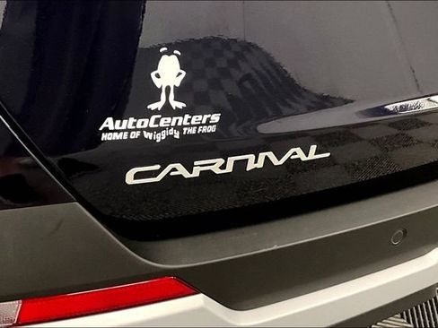 Used 2026 Kia Carnival EX FWD image 9