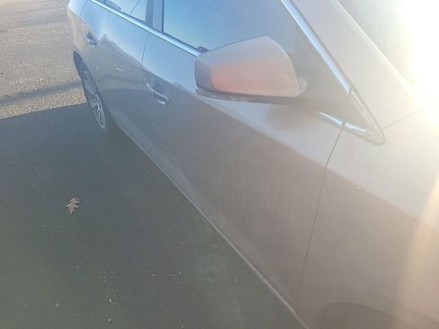 Used 2011 Buick LaCrosse CXL image 7