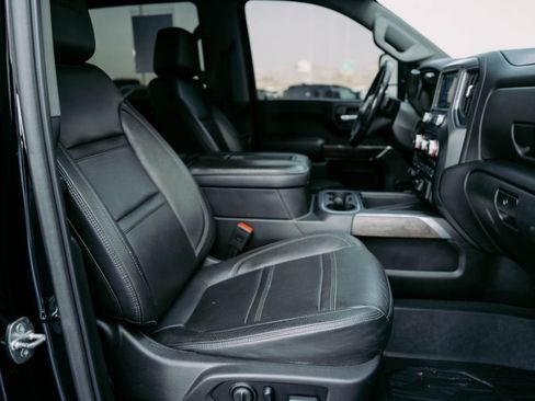 Used 2022 GMC Sierra 2500 Denali w/ Denali Ultimate Package image 16