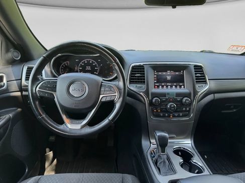 Used 2021 Jeep Grand Cherokee Laredo AWD/4WD image 8