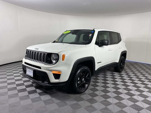 Used 2023 Jeep Renegade Latitude AWD/4WD image 4