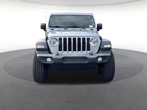 Used 2020 Jeep Gladiator Sport w/ Quick Order Package 24S image 8
