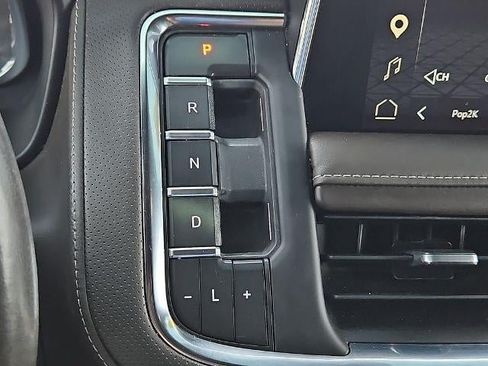 Used 2022 GMC Yukon SLT w/ SLT Luxury Package AWD/4WD image 25