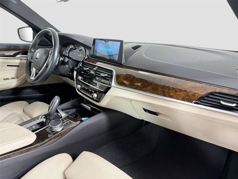 Used 2017 BMW 530i RWD image 27
