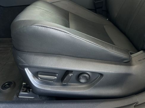 Used 2025 Toyota Camry XSE FWD image 13