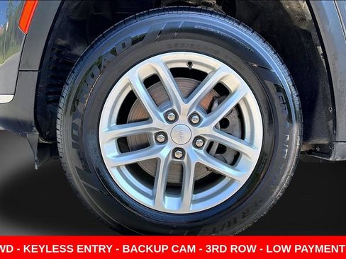 Used 2023 Jeep Grand Cherokee L Laredo AWD/4WD image 32