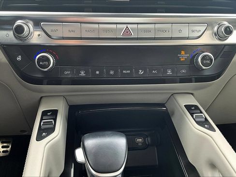 Used 2020 Kia Telluride SX w/ SX Prestige Package AWD/4WD image 18