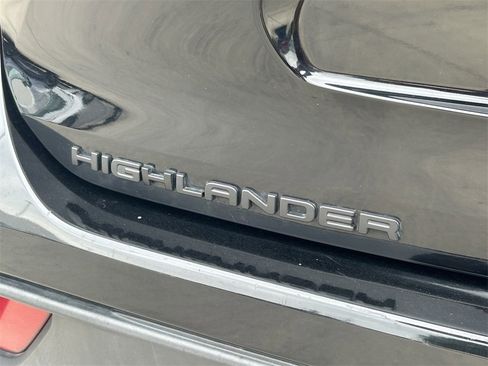 Used 2021 Toyota Highlander XSE image 13