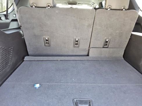 Used 2022 Chevrolet Suburban Premier AWD/4WD image 7