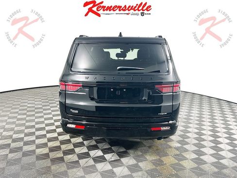 New 2025 Jeep Wagoneer Series II w/ Convenience Group I image 7