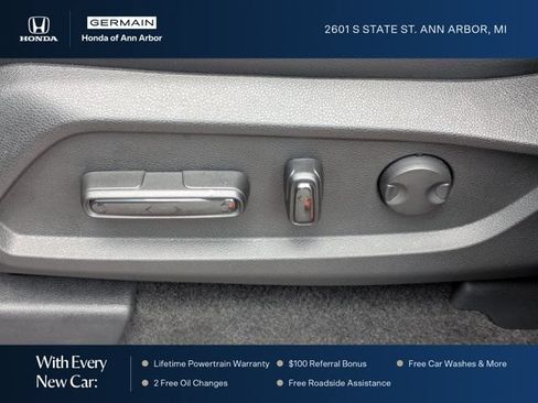 Used 2025 Honda Pilot Touring image 19
