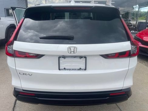 Used 2024 Honda CR-V EX image 5