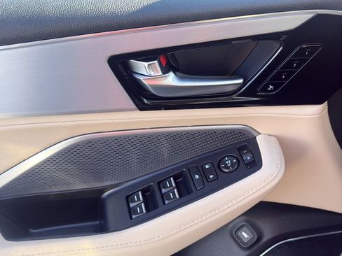 Used 2025 Acura MDX Base image 12