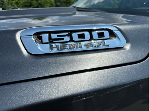 Used 2022 RAM 1500 Laramie AWD/4WD image 14