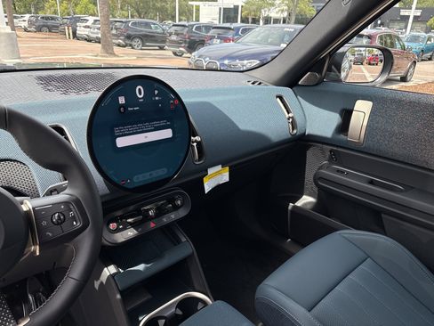 Used 2025 MINI Cooper Countryman S w/ Comfort Package Max image 11