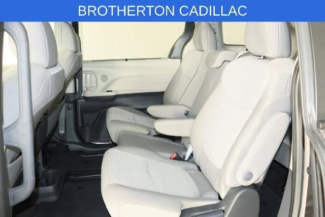 Used 2024 Toyota Sienna LE AWD/4WD image 29