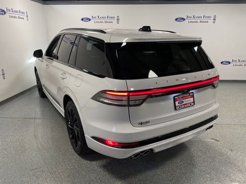 New 2025 Lincoln Aviator Reserve w/ Jet Appearance Package image 6