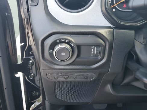 New 2025 Jeep Wrangler Sport S image 30