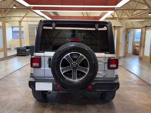 Used 2023 Jeep Wrangler Unlimited Sahara image 5