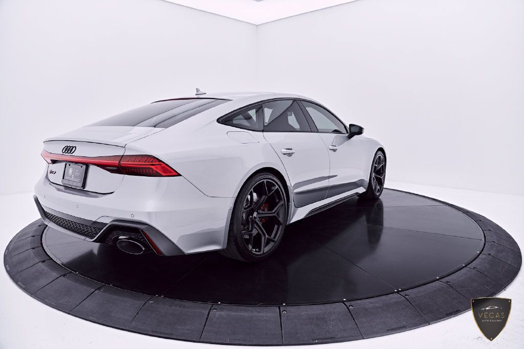Used 2025 Audi RS 7 Performance AWD/4WD image 15