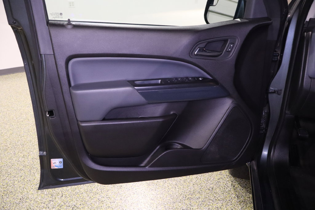 Used 2016 Chevrolet Colorado Z71 AWD/4WD image 33