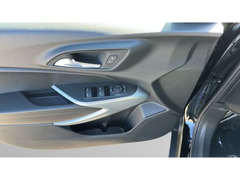 New 2026 Chevrolet Trax RS FWD image 11