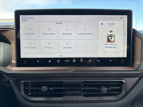 New 2026 Ford Bronco Sport Outer Banks w/ Outer Banks Tech Package+ AWD/4WD image 39