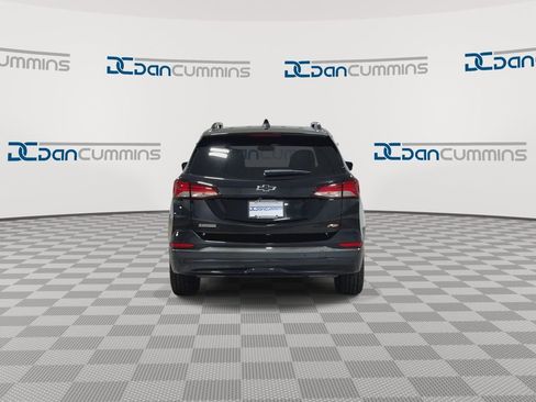 Used 2023 Chevrolet Equinox RS AWD/4WD image 7